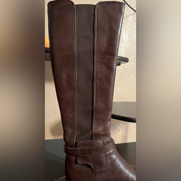 Vince Camuto Pipper boots size 7M. - Picture 11 of 15